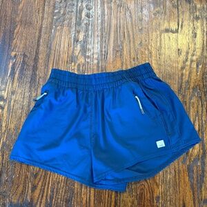 Vuori Dash Short - Size Small